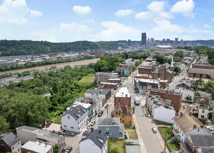 Modern And Cozy Two Bedroom With Free Parking Pittsburgh